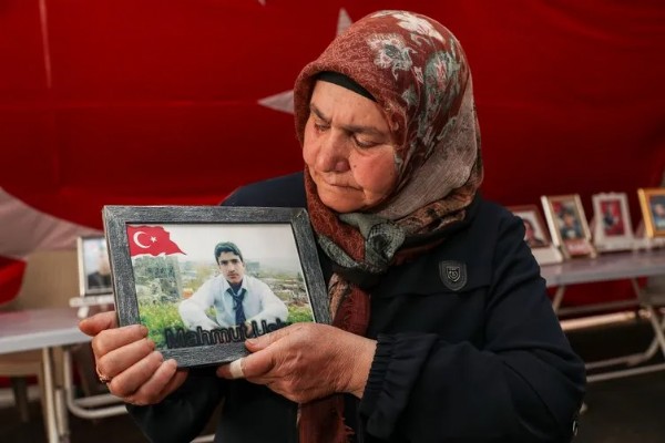 PKK’nın çözülmesi birlikteliğin zaferi! 'Anneler artık ağlamasın'